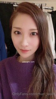 白皙美艳直播主自慰诱惑，轮流用跳蛋喂嫩穴